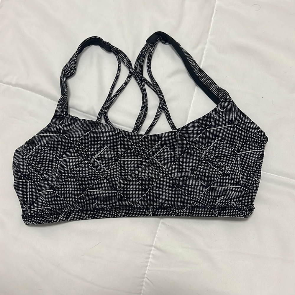 Lululemon sports bra